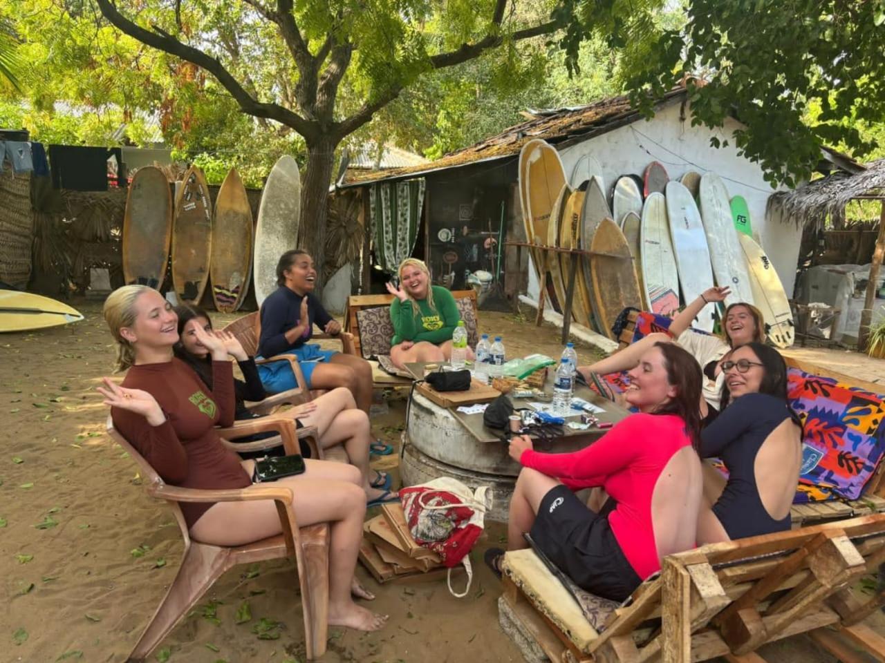 Surfing Lion Hostel อารูกัมเบย์ ภายนอก รูปภาพ