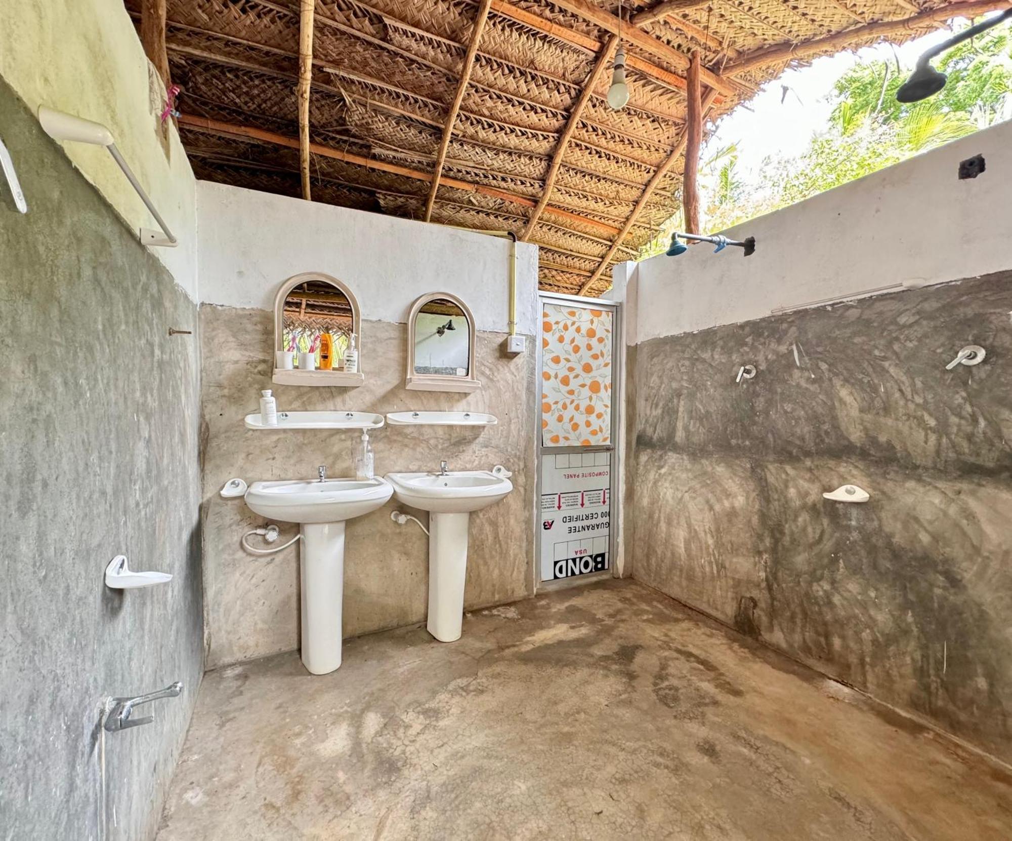 Surfing Lion Hostel อารูกัมเบย์ ภายนอก รูปภาพ