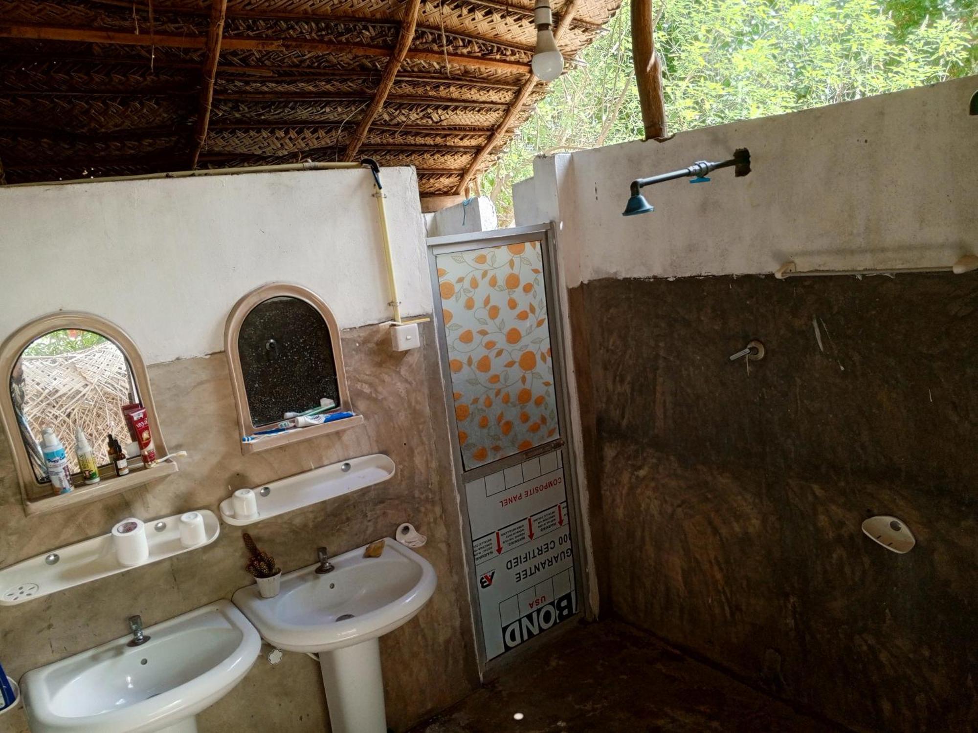Surfing Lion Hostel อารูกัมเบย์ ภายนอก รูปภาพ